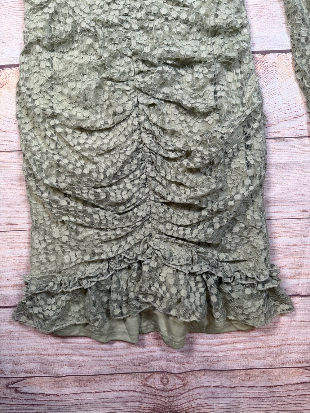 NWT‎ Selfie Leslie Olive Green Ruched Square Neck Lace Sheer Sleeve Mini Dress - Picture 3 of 13